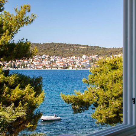 Marcel Apartment Mit Meerblick Трогир Екстериор снимка