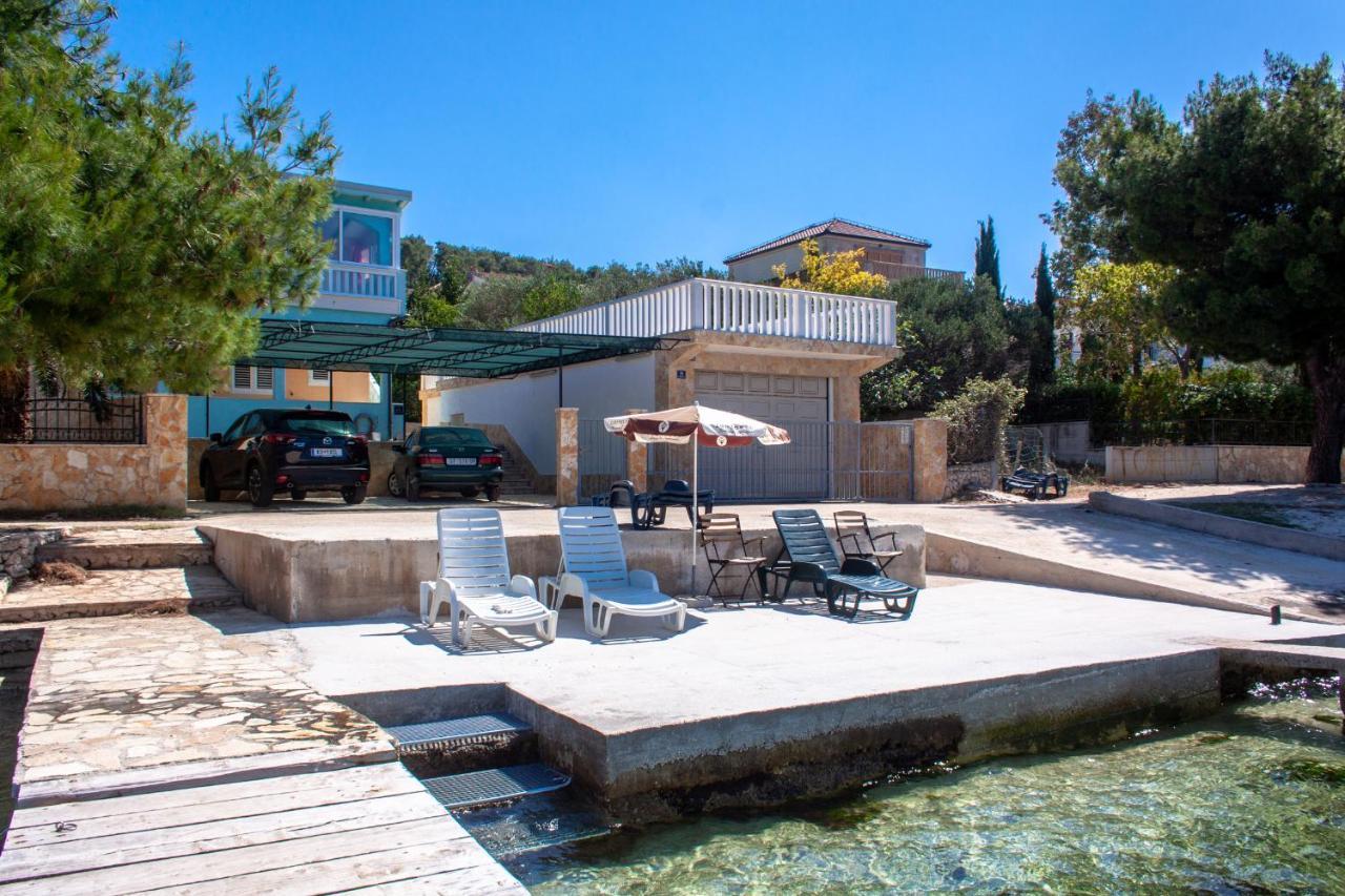 Marcel Apartment Mit Meerblick Трогир Екстериор снимка