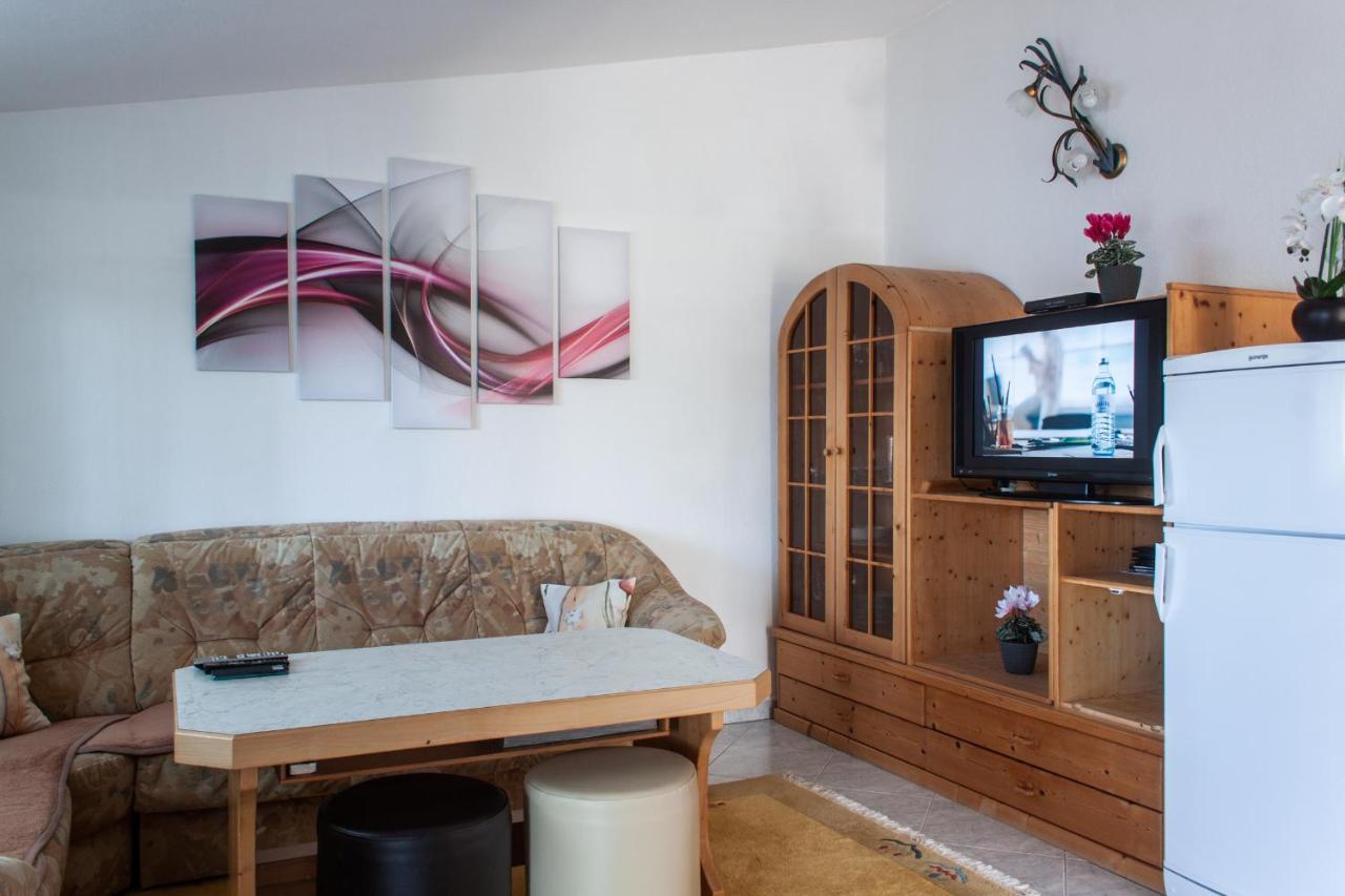 Marcel Apartment Mit Meerblick Трогир Екстериор снимка